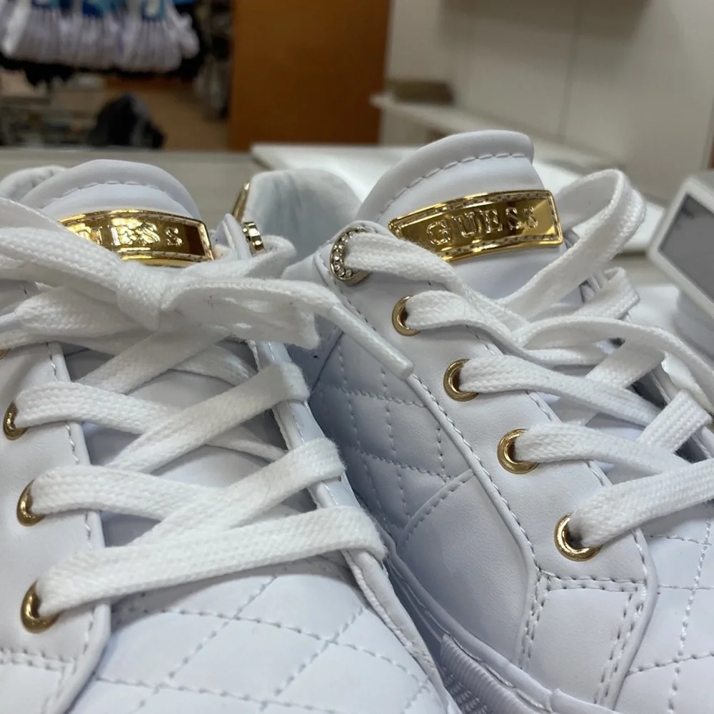 GUESS Shoes - Picture 1 of 3
